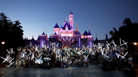 Los asistentes celebraron en Disneyland en Anaheim el estreno de 