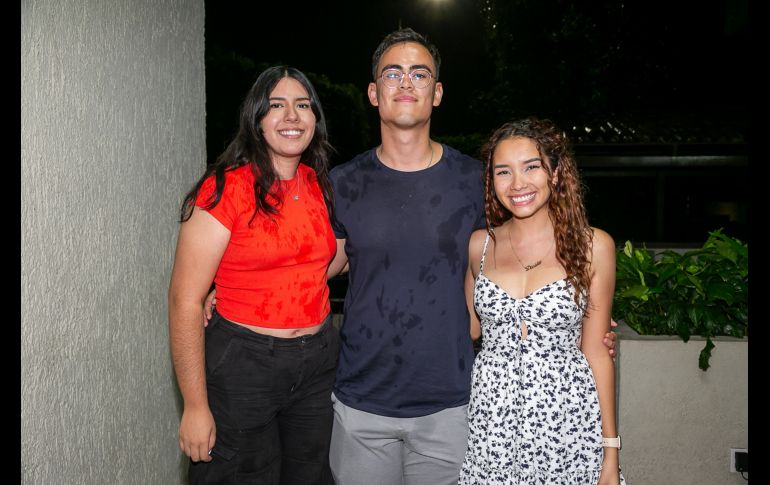 Romina Ponce, Santiago González y Daniela Pozos. GENTE BIEN JALISCO/ Jorge Soltero