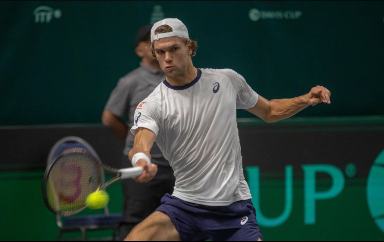 Otto Virtanen venció a Mackenzie McDonald y selló la victoria de Finlandia, que por primera vez jugará los cuartos de final del torneo mundial. EFE