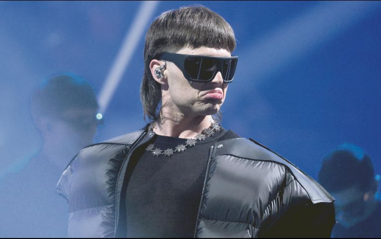 Peso Pluma fue presuntamente amenazado por el Cártel Nueva Generación para no presentarse en Tijuana. AFP