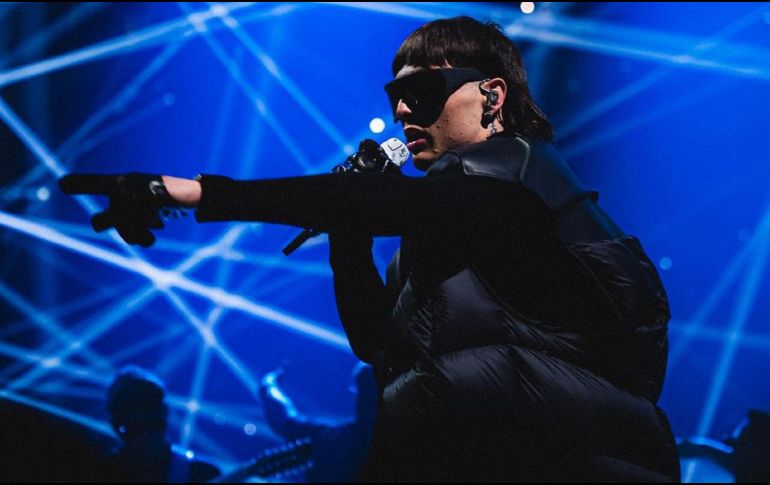 El cantante tapatío ahora porta una chamarra antibalas que se valúa en hasta 70 mil pesos. EL INFORMADOR/ Archivo