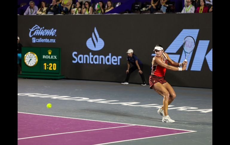 La rankeada 111 del mundo, venció con parciales de 3-6, 7-6 y 6-3 a Trevisan con una demostración de temple que le permitió venir de atrás. EL INFORMADOR / A. Navarro