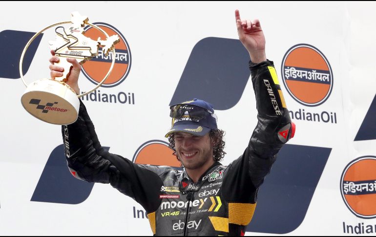 Marco Bezzecchi, ganador del Gran Premio, se encuentra ahora a 31 puntos del piloto del Pramac. EFE / R. Gupta