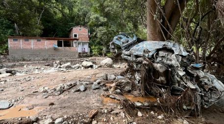 Mueren ocho personas por desborde de río en Autlán; culpan a incendio forestal