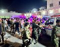 La catástrofe tuvo lugar en el distrito de Al Hamdaniya, en la provincia norteña de Nínive, y ha sido atribuida al uso de fuegos artificiales y de bengalas en el interior de la sala donde se celebraba la boda. AFP / Z. Al-Obeidi