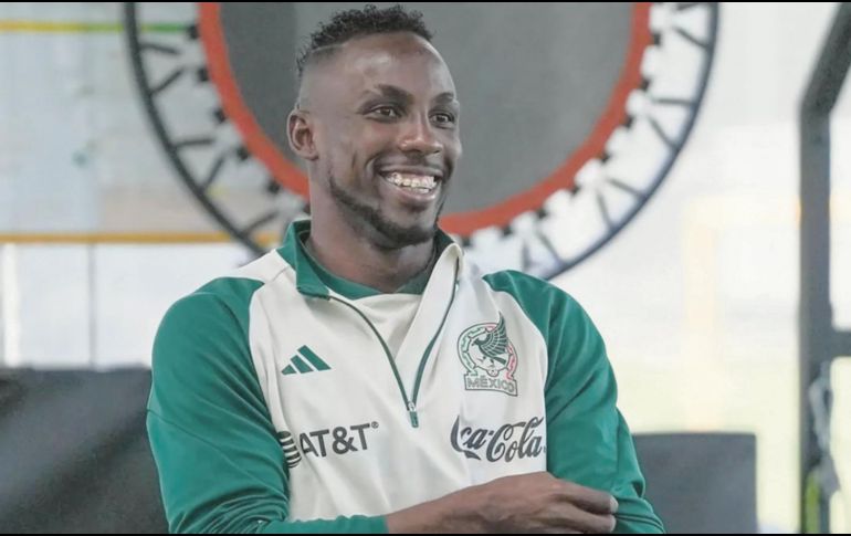 Al interior de la Selección Nacional esperan con ansias que Julián Quiñones ya tenga su pasaporte mexicano. ESPECIAL/Selección Mexicana