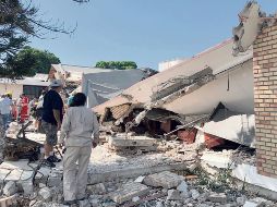 Así lució ayer la iglesia que colapsó el domingo en Ciudad Madero, Tamaulipas. EFE