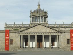 El conjunto arquitectónico cuenta con una capilla que fue ornamentada por el pincel de José Clemente Orozco. EL INFORMADOR