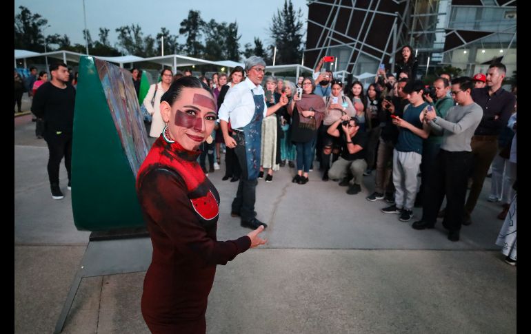 se llevó a cabo el recorrido dramatizado de la exposición 