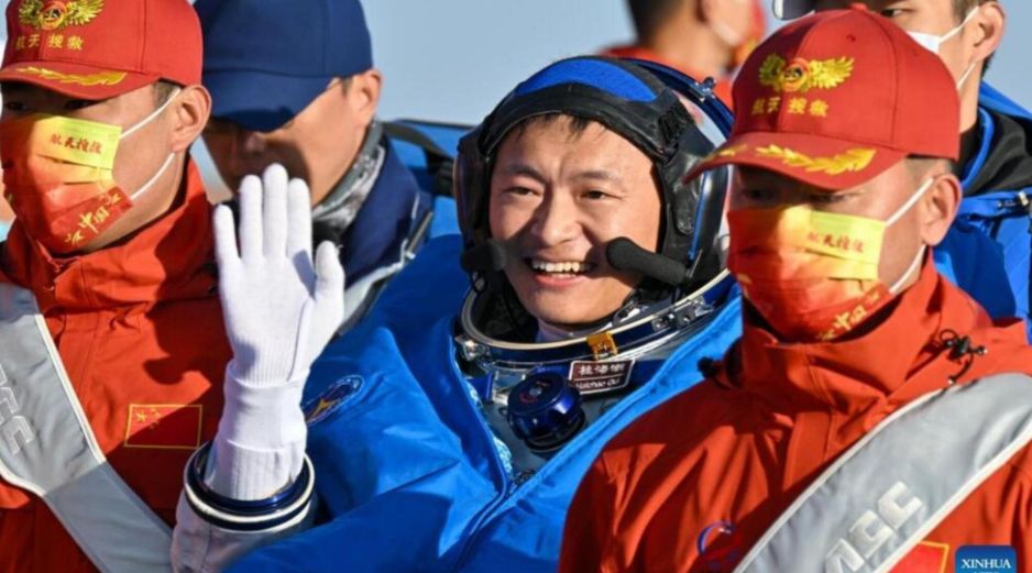 La Agencia Espacial de Misiones Tripuladas de China informó de que los tres taikonautas llegaron en buen estado de salid. ESPECIAL/ X @chinaorgcn