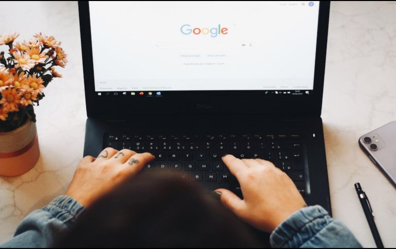 Hay que cuidarnos cuando navegamos en internet. Foto de Nathana Rebouças en Unsplash