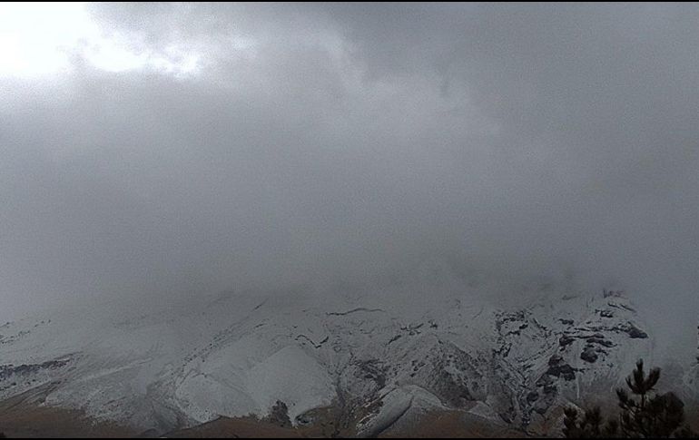 Las autoridades capitalinas prevén que en caso de emisión de ceniza volcánica, se desplazaría Noreste sin afectación en la Ciudad de México. CORTESÍA / WEBCAMS DE MÉXICO