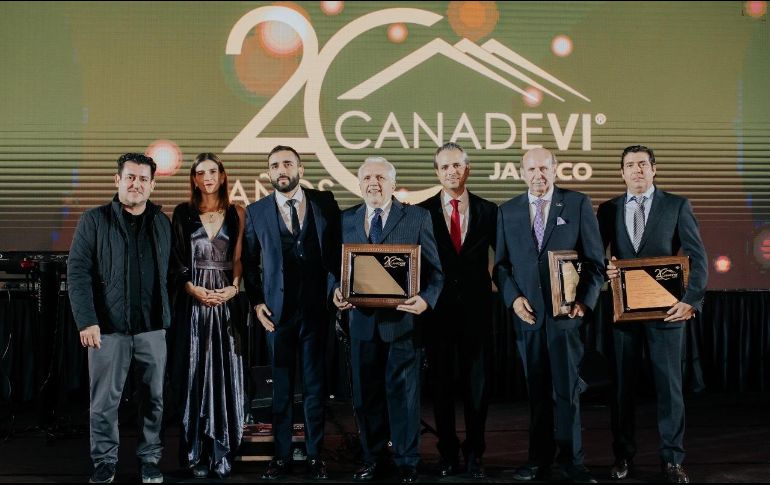 La reunión de aniversario de la Canadevi Jalisco se llevó a cabo el miércoles 22 de noviembre en el Instituto Cultural Cabañas, donde se entregaron reconocimientos. ESPECIAL