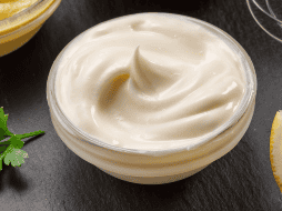 Según  Profeco existen diversas marcas de mayonesa calificadas como los mejores productos. ESPECIAL/ Canva