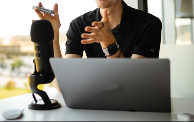 Aunque no todos los influencers logran transmitir un mensaje positivo en sus seguidores, este día pretende reconocer a quienes sí lo logran. ESPECIAL / Foto de Chase Chappell en Unsplash