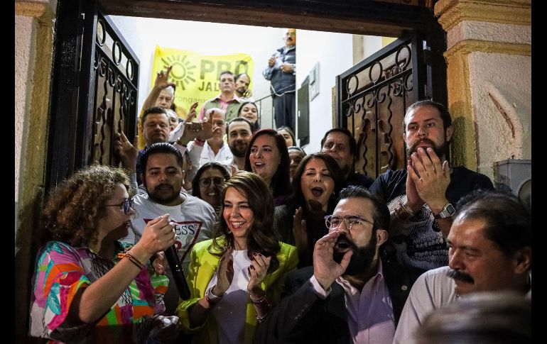 Ante las representaciones perredistas, la ahora precandidata de la coalición del Frente Amplio por Jalisco, prometió devolver la relevancia del PRD en el estado. EL INFORMADOR / H. Figueroa