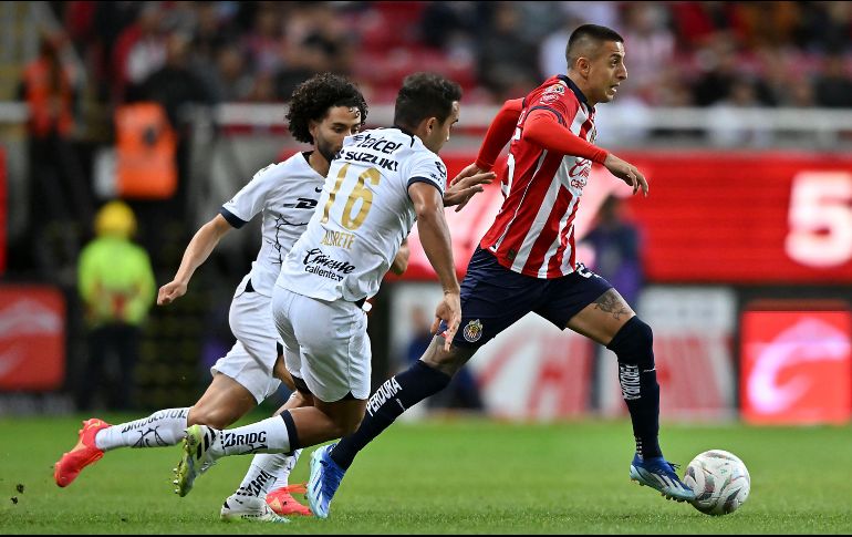 El habilidoso volante de Chivas es uno de los mejores jugadores del club, y es por eso que los chivahermanos confían en que el 
