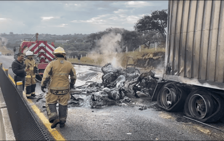 Choque múltiple en la Autopista a Tepatitlán. CAPTURA