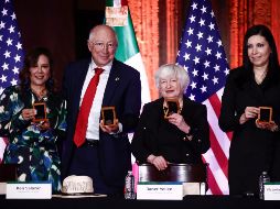 Ayer miércoles, durante la visita a México de la secretaria del Tesoro de Estados Unidos, Janet Yellen, fue presentada la nueva moneda de 20 pesos que entra en circulación. AFP / R. Oropeza