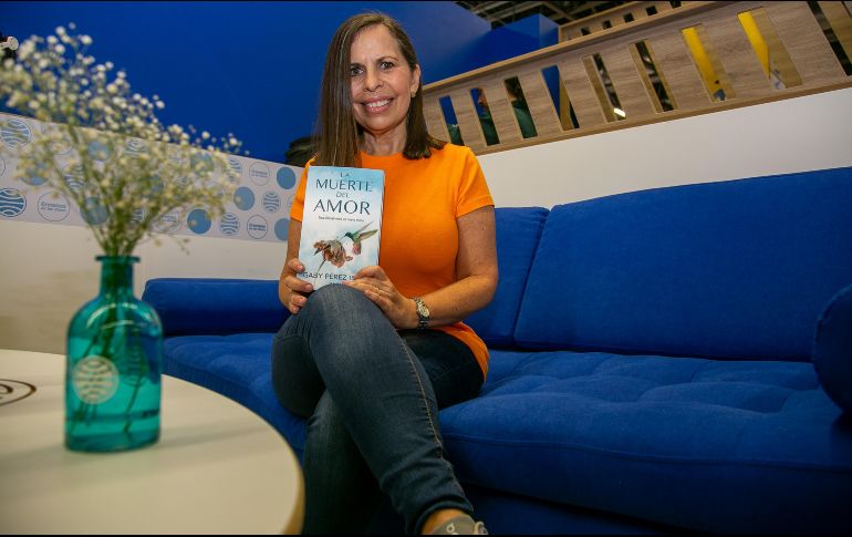 Gaby Pérez Islas presenta su reciente libro 