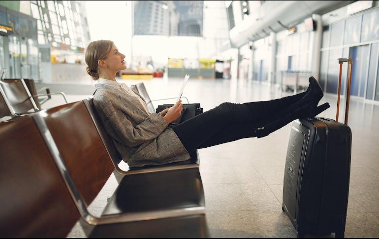 En caso de retraso, cambio, demora o cancelación el viajero deberá de ser reacomodado en otro vuelo. Pexels.