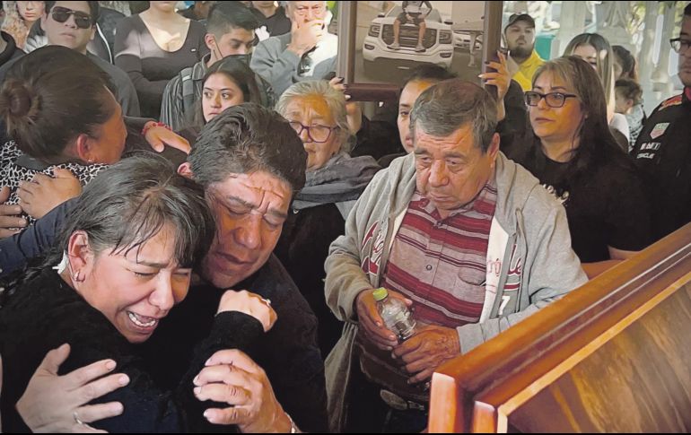 Familiares y amigos despidieron a las víctimas de la masacre. EL UNIVERSAL