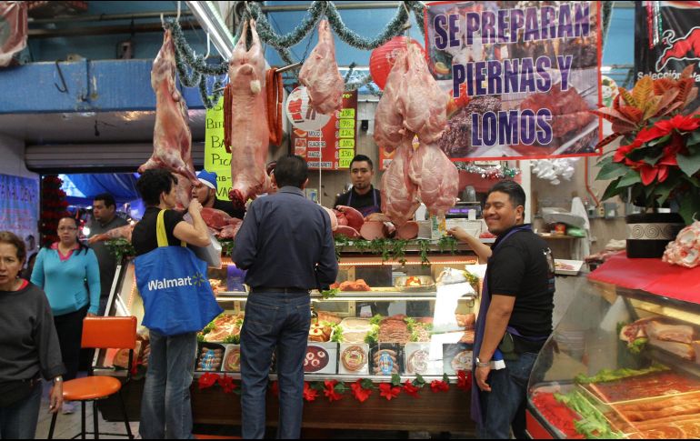 Cenar en casa en Navidad es la mejor forma de sobrellevar este gasto extraordinario en los mejores términos posibles para la economía familiar. NTX / ARCHIVO