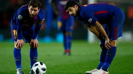 Suárez y Messi, sin olvidar a Neymar, formaron un tridente letal en el Barcelona, que se proclamó campeón de la Champions League y del Mundial de Clubes en la temporada 2014-2015. AP / ARCHIVO