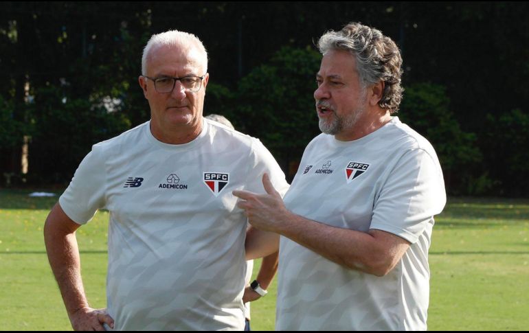 El ex entrenador del  São Paulo, Dorival Júnior (derecha) será el nuevo entrenador brasileño. X: @SaoPauloFC