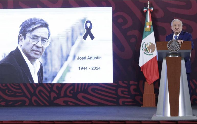 López Obrador expresó su pésame a los familiares y amigos del autor. SUN / F. ROJAS
