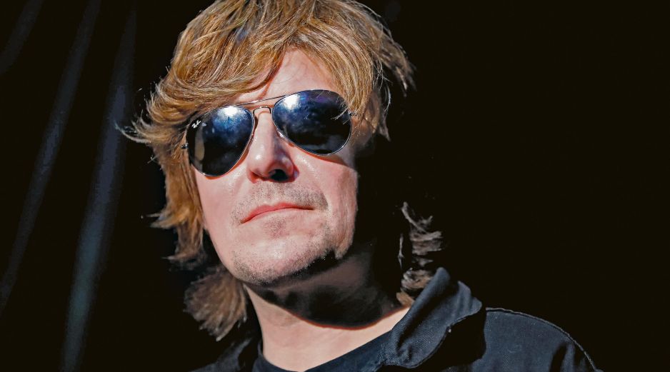 El cantante asturiano cerrará su actual gira en México. EFE