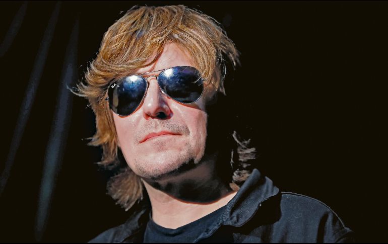 El cantante asturiano cerrará su actual gira en México. EFE