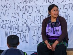 Unos 200 indígenas del municipio de Chenalhó marcharon por las calles de Tuxtla Gutiérrez. EFE/ C. López.