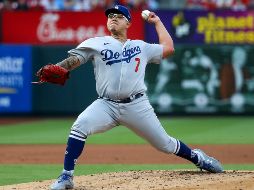 Durante su paso por la MLB, Urías solo vistió la camiseta de los Dodgers desde 2016 y hasta finales del año pasado. AFP / ARCHIVO
