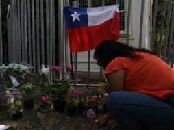 Chilenos lamentan la muerte del expresidente Sebastián Piñera. EFE / A. Díaz