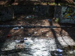 La mayoría de los residuos que caen al canal de Patria tirados por ciudadanos. El Ayuntamiento de Guadalajara ha sancionado a 179 en este año. EL INFORMADOR/H. Figueroa