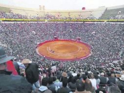 La Plaza México, uno de los escenarios más emblemáticos de la tauromaquia, se alista para un nuevo evento, la tercera corrida protagonizada exclusivamente por mujeres.  NOTIMEX/ ARCHIVO