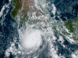 Wehner y Kossin encontraron que de las 12 tormentas ocurridas en los últimos nueve años, cinco exceden la hipotética “Categoría 6” propuesta en su estudio. NOAA / ARCHIVO