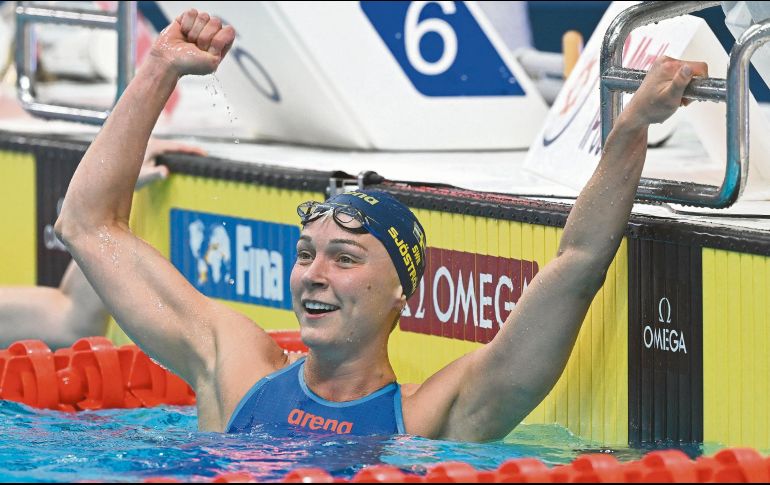 Con el obtenido en el último día de actividades en Doha, Sarah Sjostrom suma 14 oros en Mundiales de natación. AFP