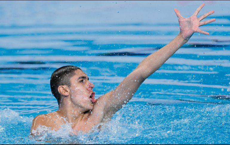 Diego Villalobos ha cosechado grandes éxitos en su corta carrera como nadador artístico. AFP