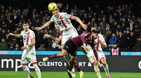 Milan Djuric frenó los intentos de la Salernitana por marcar un gol. EFE/EPA/M. Pica