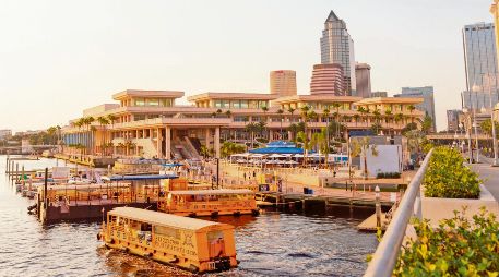 Convention center. Se puede disfrutar de un “taxi pirata acuático”. CORTESÍA/Visit Tampa Bay