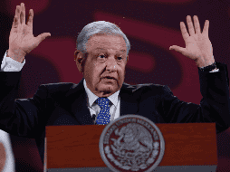 Cuestionado de manera expresa por la prensa, López Obrador no sugirió a su hermano desistirse de la demanda. EFE / S. Gutiérrez