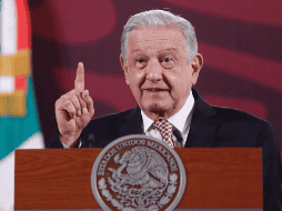 Según López Obrador, esta propuesta tiene como objetivo sumergirse en la historia y el legado de figuras emblemáticas de México y evadir los temas que podrían vulnerar la ley durante la temporada. EFE / S. Gutiérrez