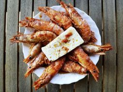 Las cáscaras de camarón se utilizan para crear otros productos como el bioplástico, parches médicos y antibióticos. Pixabay.