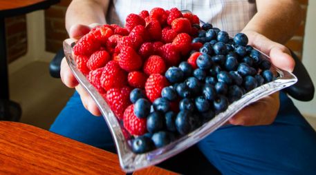 Los frutos rojos contienen compuestos que protegen al corazón y mejoran la función de los vasos sanguíneos. EL INFORMADOR / ARCHIVO