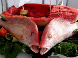Consumir pescados como el salmón, trucha de lago, atún y arenque; aportan grasa de Omega-3 muy saludables no solo para el tratamiento de la pancreatitis, sino que beneficia al propio corazón de alguna enfermedad cardiovascular. NTX / ARCHIVO