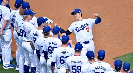 Shohei Ohtani fue ovacionado en sus apariciones al plato. EFE/A. Arorizo