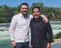 Eduardo Ramírez (derecha), candidato de Morena al gobierno de Chiapas, lamentó la muerte de su coordinado de campaña. X/ramirezlalo_