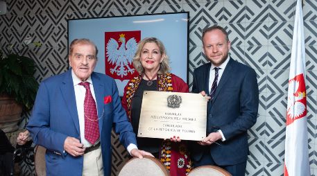 José Manuel Vázquez, María Isabel Gómez Castellanos y Tomasz Mysliwiec. GENTE BIEN JALISCO/ Servando Gómez